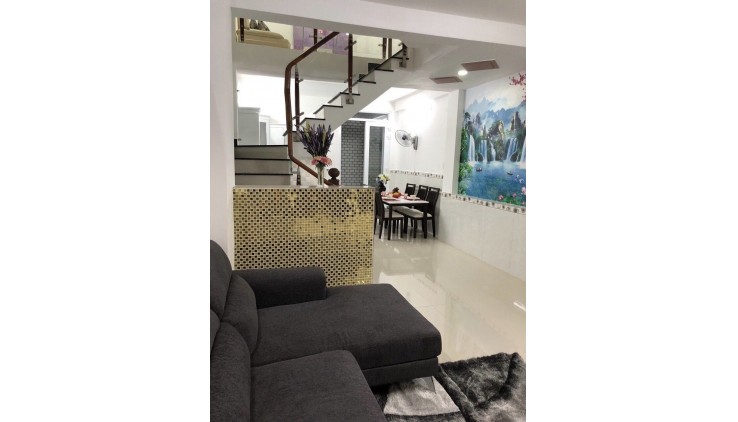 Bán nhà Phạm Thế Hiển, 41m2, 3PN, tặng full nội thất cao cấp, 4,68 tỷ